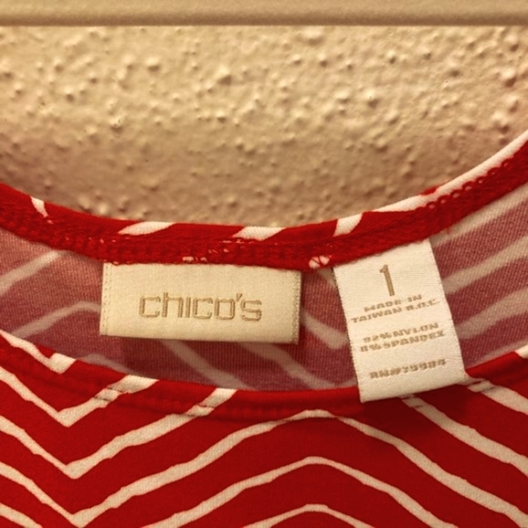 𝅺Chicos sleeveless red & white chevron striped tank top Sz. 1 - Picture 2 of 2